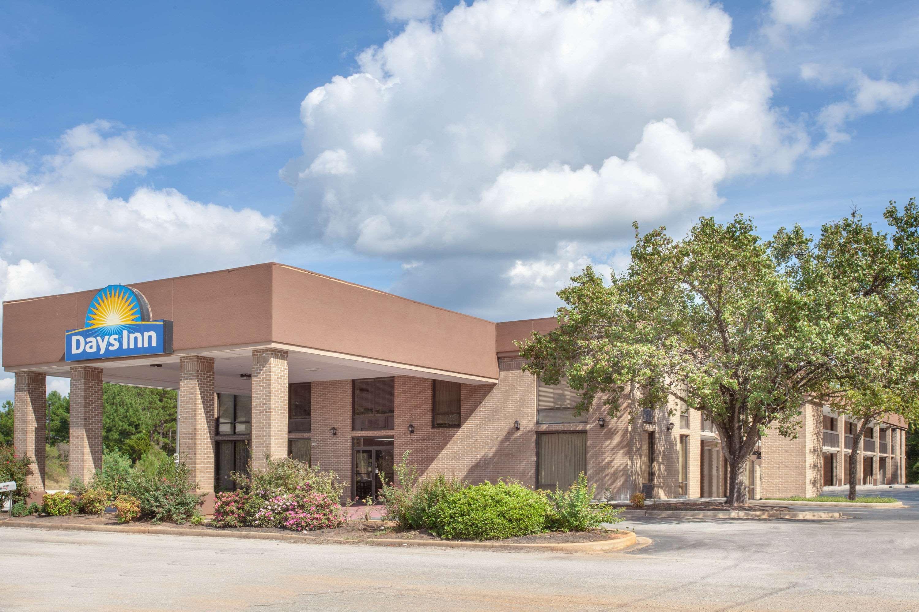 Days Inn By Wyndham Clinton - Laurens I-26 Eksteriør billede