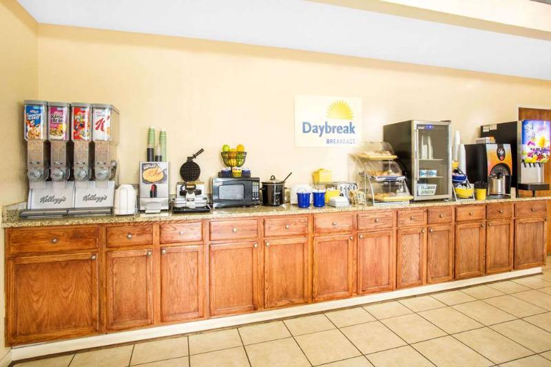 Days Inn By Wyndham Clinton - Laurens I-26 Eksteriør billede